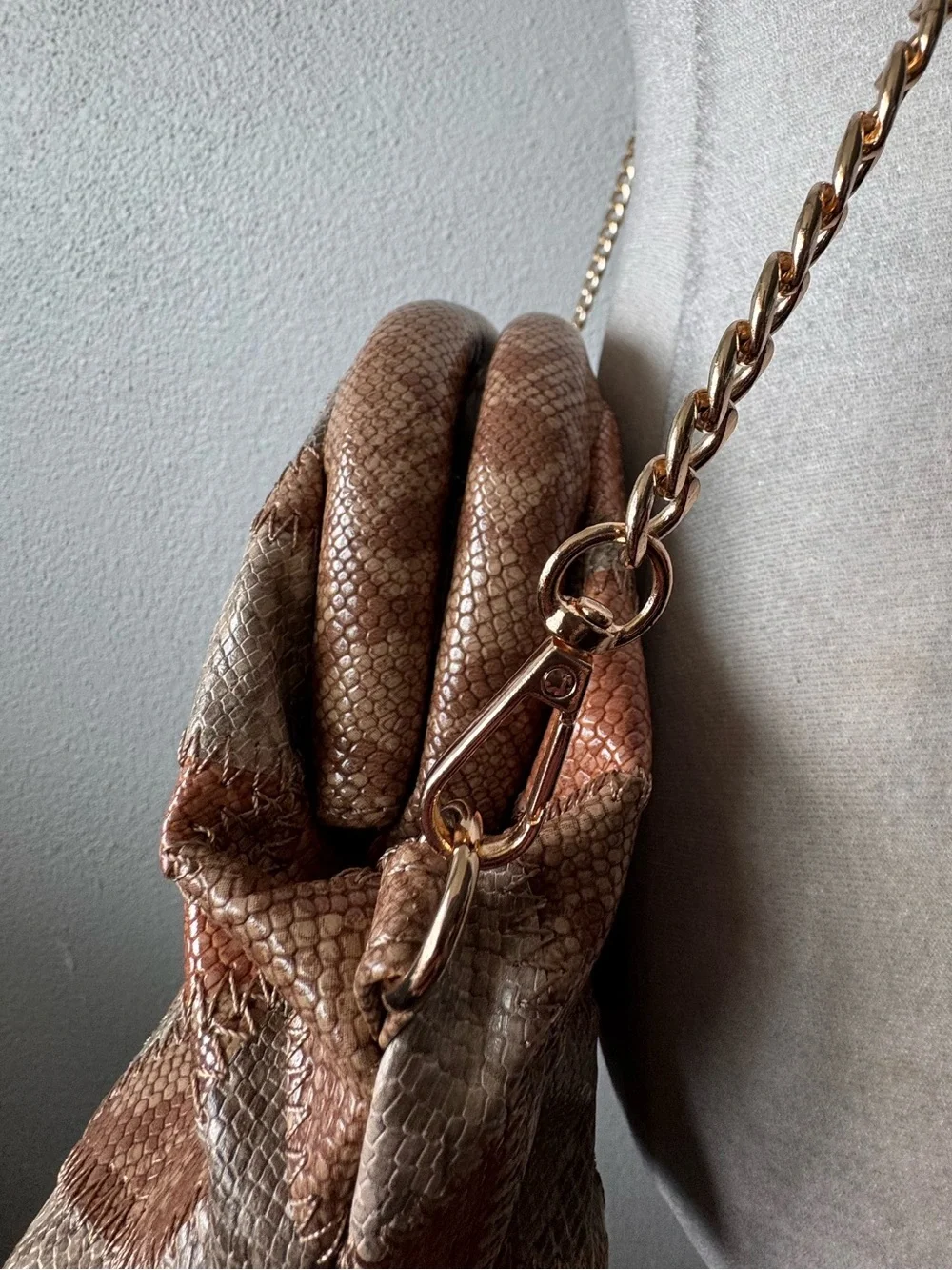 Anthropologie Woven Chevron Pouch Shoulder Bag Beige Tan Gold Chain Strap